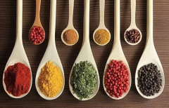 食品添加劑進(jìn)口企業(yè)報(bào)關(guān)報(bào)檢時(shí)應(yīng)當(dāng)提供哪些資料？